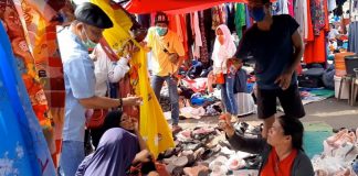 Saat Iman Berbagi Masker di TOS 3000, Teriak Para Pedagang: SInergi Mantap, Nomor 1 Menang!