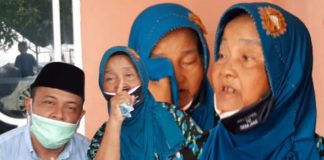 Air Mata Ibu Ida Tumpah Saat Doakan Iman Sutiawan Iman Sutiawan dan Ibu Ida