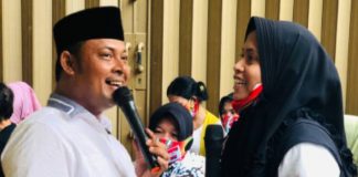 Curhat Sulitnya Melamar Jadi Guru di Kepri, IMAN: Sekolah Butuh Guru Seperti Ibu IMAN SUTIAWAN