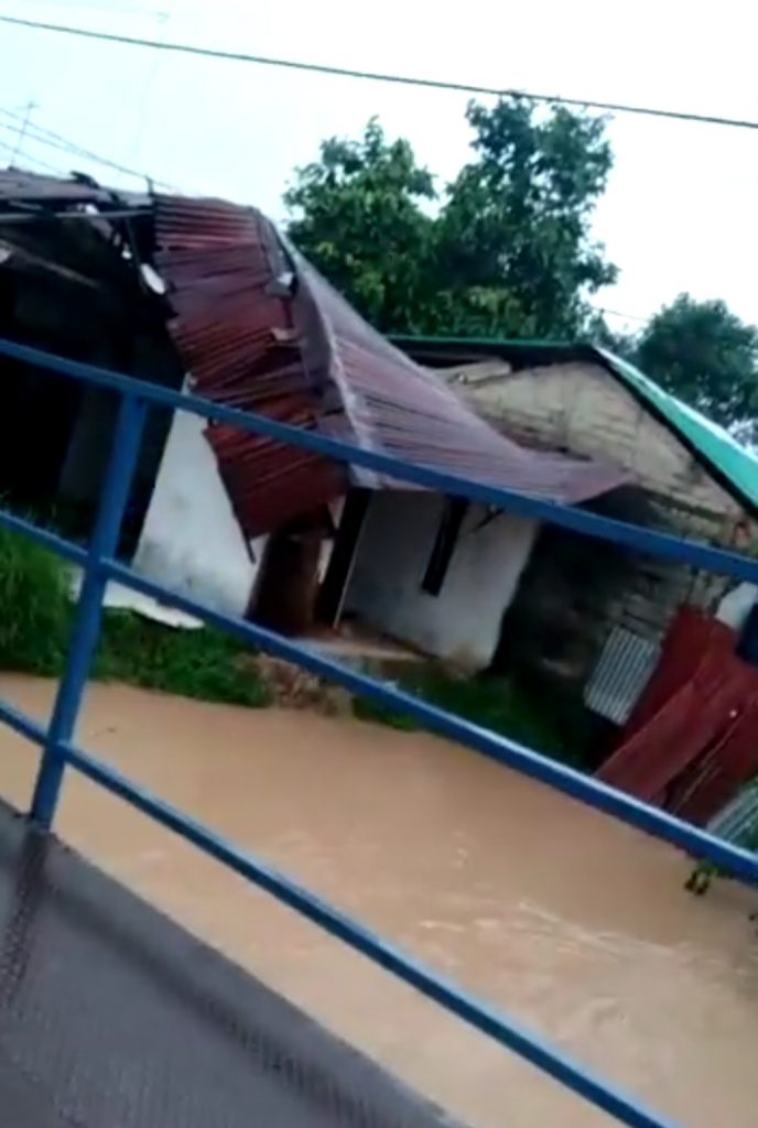 Hujan Turun Banjir Datang, Warga Batam: Indahnya Dimana ...