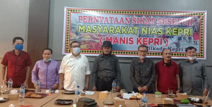 Warga Nias Sesepuh Masyarakat Nias Kepri Menggelar Konferensi Pers Terkait Ucapan Utusan Sarumaha Anggota DPRD Kota Batam.