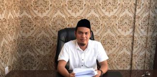 Usai OTT di Pembagian Beras PKH di Pelita, Bawaslu Batam Sita Bukti APK dan Periksa Oknum RT Bosar Hasibuan, Komisioner Divisi Penindakan Bawaslu Batam(ft.istimewa)