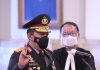 Jenderal Idham Azis Serahkan Panji Polri Tribrata ke Jenderal Listyo Sigit Kapolri