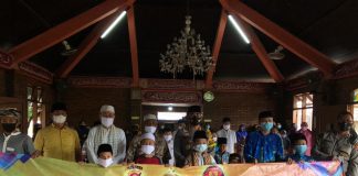 Tim Warung Jumat Polda Banten Salurkan Puluhan Paket Sembako Kepada Anak Yatim Polda Banten