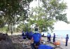 Jaga Kebersihan Pantai, (Lanud) Hang Nadim bersama PIA Ardhya Garini melakukan aksi bersih-bersih di pantai Nongsa. TNI AU