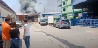 Terbakar Gudang Sepeda di Hijrah Industrial Estate Batam Center