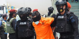 22 Terduga Teroris Hasil Operasi Di Jatim Digelandang Ke Jakarta Densus 88