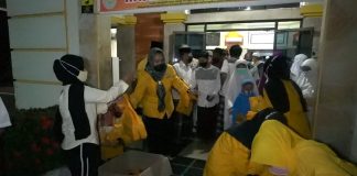 Di Bulan Ramadhan, Golkar Kepri Galakkan Berbagi Sejuta Sarung dan Sejadah