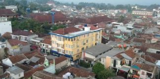 Bupati Bandung Tersangka Korupsi di KPK, Rumahnya yang Mewah Kini Sepi Tamu