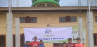 Rumah Yatim Berikan Bantuan untuk Pembangunan Masjid Nurul Huda Riau