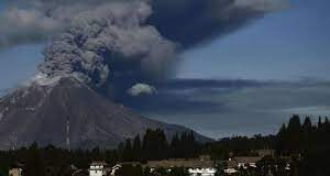 Warga Sekitar Gunung Sinabung Dimbau Waspadai Lahar Dingin, Ingat Cuaca Ekstrem!