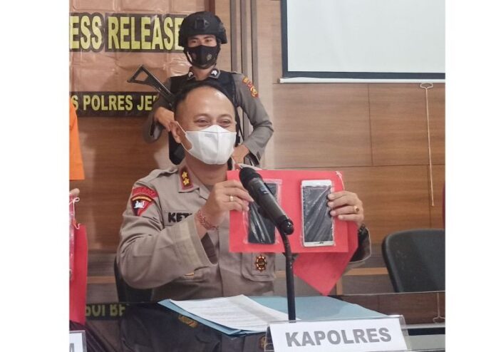 pemosting demo mudik