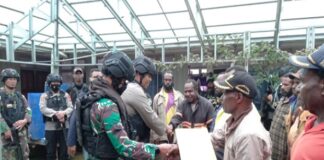 KKB Dipukul Miundur TNI, Kini Evakuasi Jenazah Ajudan Lesmin Walkar Dilakukan