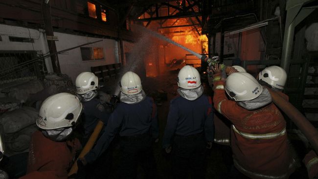 rutan makassar terbakar