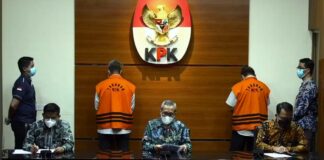 Bupati Bintan Apri Sujadi Resmi Ditahan KPK