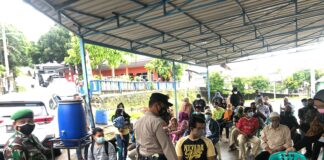 Polsek Lubuk Baja Laksanakan Pengamanan Pembagian Insentif Petugas PPKM