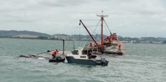 Alami Kebocoran, Kapal Kayu Muatan 700 Ton Sak Semen Tenggelam di Perairan Batu Ampar