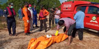 Sopyan, Salah Satu Kru Kapal Kayu Tirta Mulya GT 142 Ditemukan Mengambang di Perairan Batu Merah