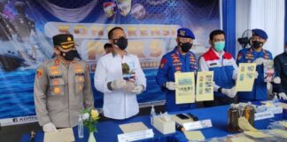 Kapal Patroli KP. Anis Macan – 4002 Amankan Truk BBM Jenis Solar