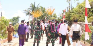 Dampingi Tim Wasev Mabes TNI AD, Danrem 033/WP Tinjau Pelaksanaan TMMD di Setokok