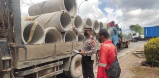 Tim Turjawali Satlantas Polresta Barelang Amankan Truk Over Dimension Over Load