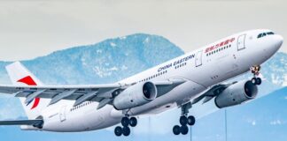 Tim SAR Temukan Kotak Hitam Kedua Pesawat China Eastern Airlines