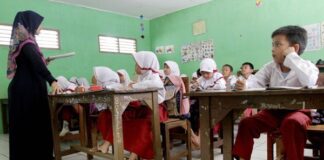 Besaran Gaji Guru di Indonesia Berbeda, Ada Rp1 Juta hingga Rp5 Juta