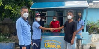 Hari Bakti Pemasyarakatan ke-58, Lapas Batam Beri Bantuan Gerobak ke Pelaku UMKM