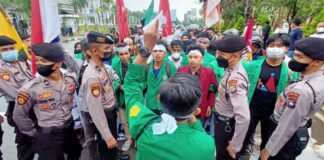 Dapat Penghadangan, Mahasiswa Batam Unjuk Rasa di Area Jalan Engku Putri