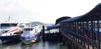 TKI di Malaysia Borong Tiket Feri Mudik Lebaran ke Batam