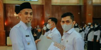 Wali Kota Dumai Serahkan 160 SK CPNS Formasi 2021