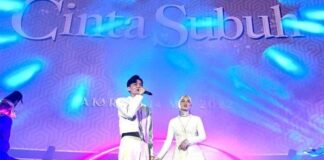 Cerita Unik Rey Mbayang dan Dinda Hauw di Balik Film ‘Cinta Subuh’