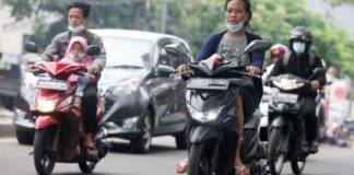 Pengendara Motor Dilarang Pakai Sandal Jepit