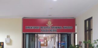 Ditrekrimsus Polda Kepri Kembali Periksa Mantan Gubernur Kepri Isdianto