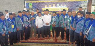Lepas Jamaah Haji: Rudi Beri Uang Saku Rp1 Juta, Ansar Rp100 Ribu