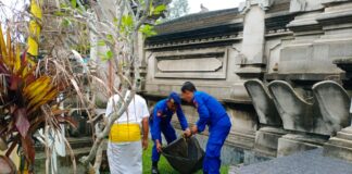 Sambuh HUT Bhayangkara, Ditpolairud Polda Kepri Bersih-bersih Rumah Ibadah