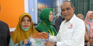 Gelar Pasar Murah, Warga: Terima Kasih Pak Sirajudin Sudah Peduli dengan Kami Rakyat Kecil