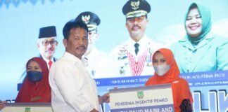 Pemko Batam Berikan Insentif 1.243 Guru Swasta