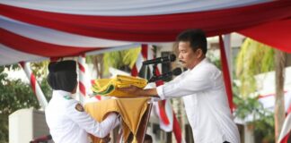 Wali Kota Irup Penaikan Bendera, Wawako Irup Penurun Bendera