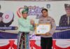 Sirajudin Nur Beri Penghargaan Kapolres Karimun AKBP Tony Pantono
