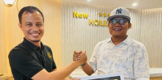 IPKR Anugerahkan Ramon Damora Sebagai Tokoh Pers Kampar