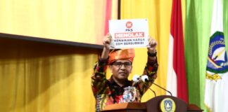 Wahyu Wahyudin Bentangkan Kertas Tolak Kenaikan BBM di Rapat Paripurna DPRD Kepri