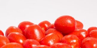 Manfaat Tomat untuk Merawat Kecantikan