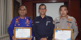 Tiga Pejabat Utama Polda Kepri Terima Penghargaan dari BP2MI Kepri