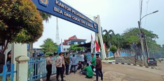 Diduga Ada Pungli, Demo PAMPI: Copot Kepala Bea Cukai Batam!