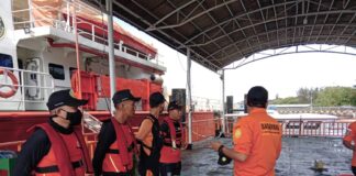 Boat Pancung Tujuan Malaysia Terbalik di Perairan Kabil, 5 Penumpang Hilang