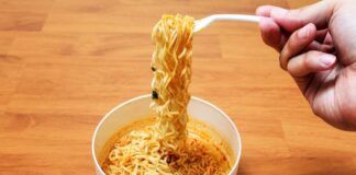 Sedang Jalani Diet, Sehatkah Makan Mie Instan?
