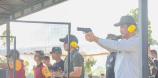 Wali Kota Rudi Bersama Forkopimda Latihan Menembak di Mako Yonif 10/SBY