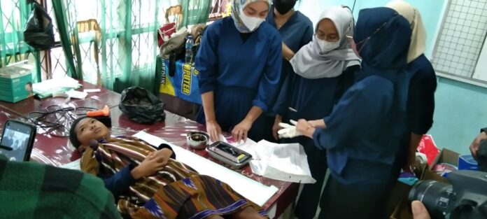 Uniba gelar sunat masal gratis.