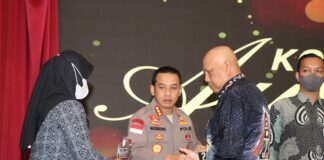 Kapolresta Barelang Terima Kompolnas Awards 2022 kompolnas awards 2022